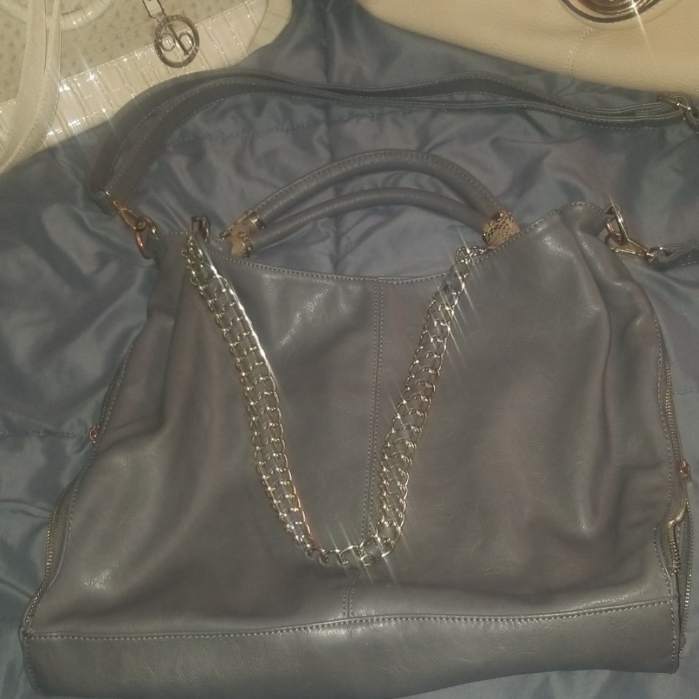 3 purses - Picture 2 of 8